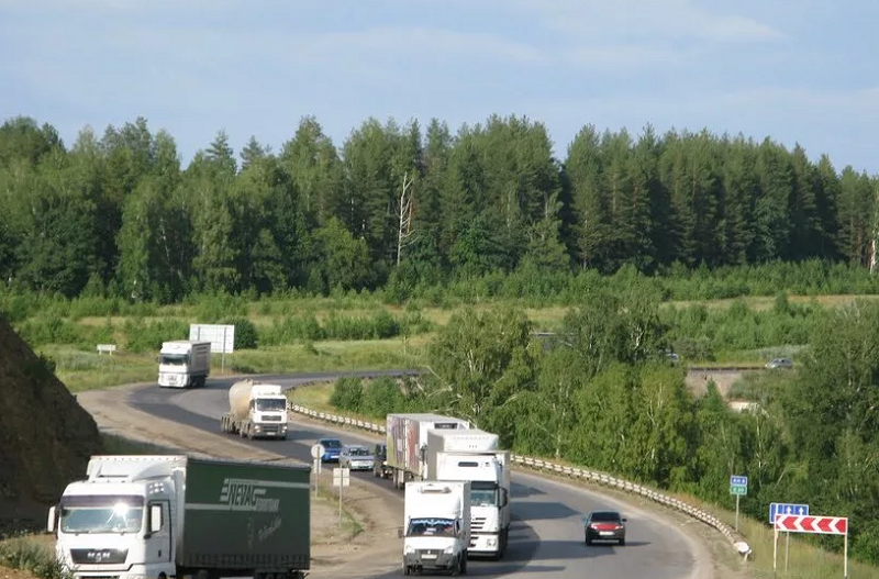 большегрузы на трассе М5